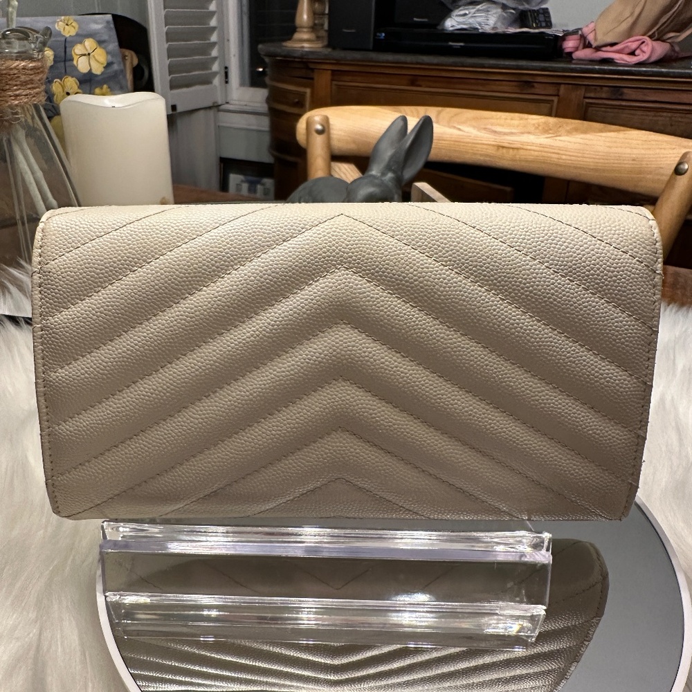 ❌❌❌SOLD❌❌❌YSL RARE Colorway Wallet🤍 - Picture 3 of 11